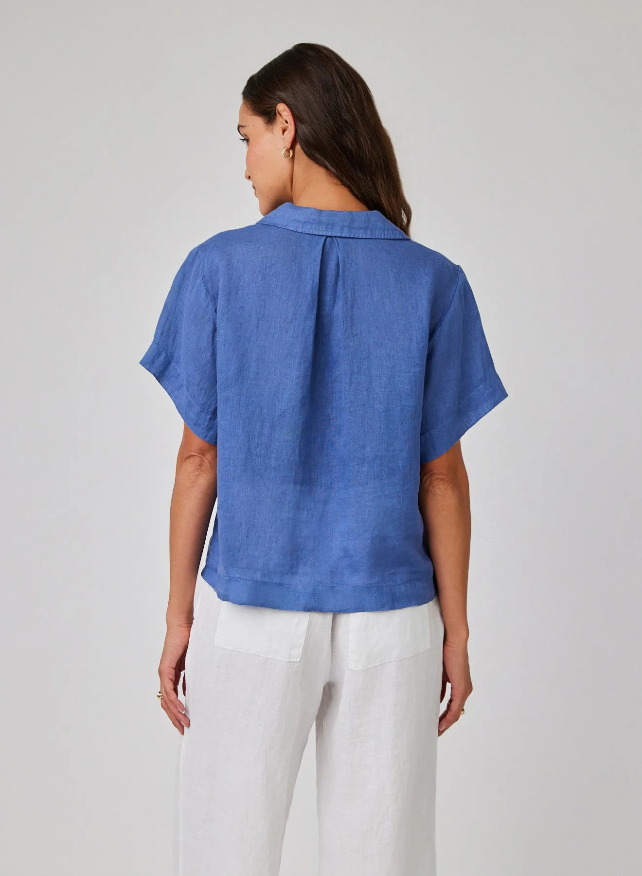 Bella Dahl - Women - Antique Indigo Linen Short Sleeve Flowy Button Down