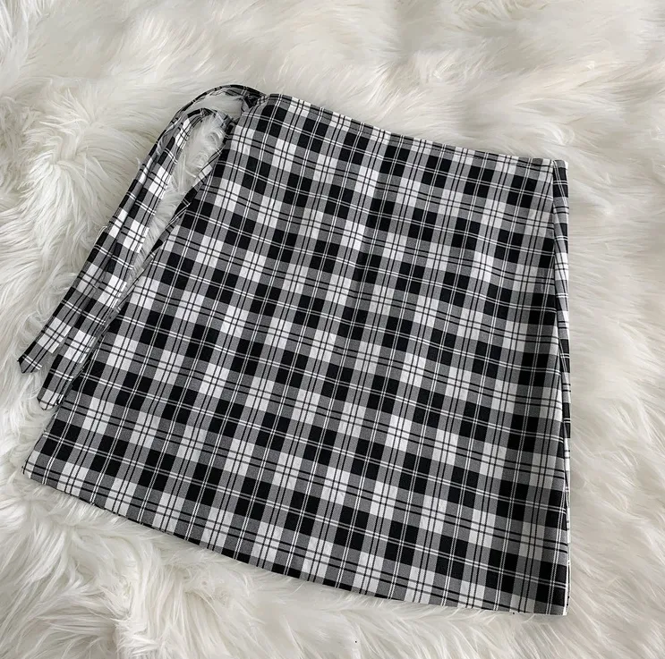 Black and white plaid button skirt  YC21558