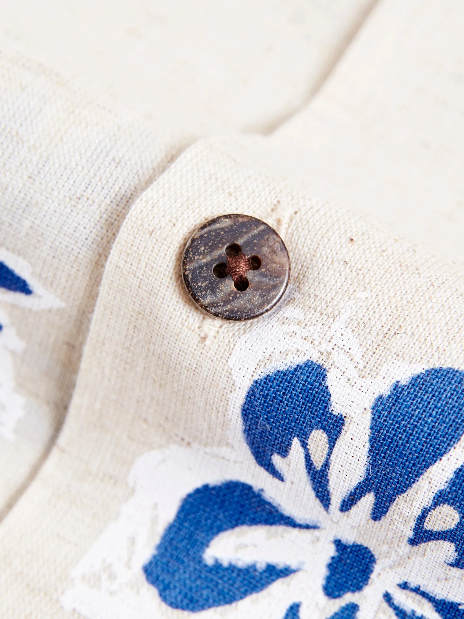 Canvas Button-Up Shirt in Blue