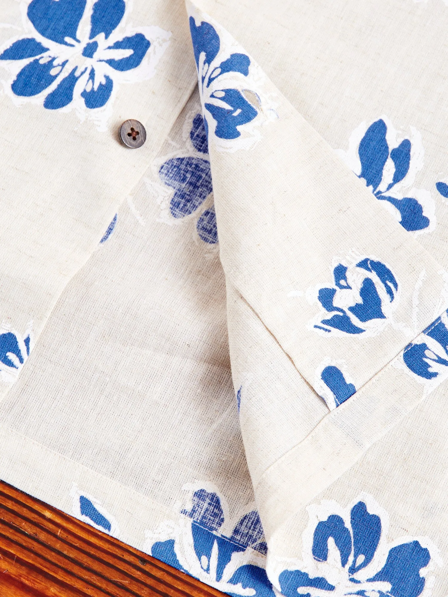 Canvas Button-Up Shirt in Blue