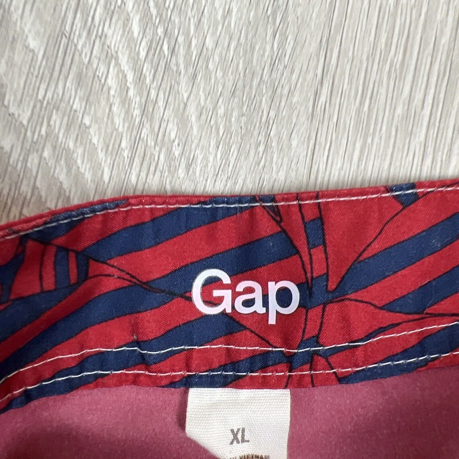 GAP Mens Red Swim Shorts Board Shorts Size XL , Like New
