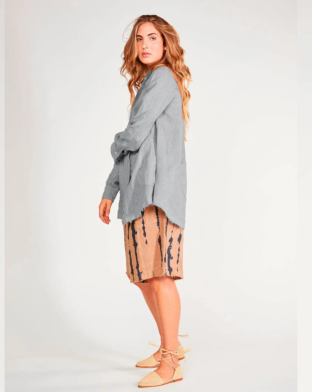 Linen Pleat Back Long Sleeve Button-Up Shirt