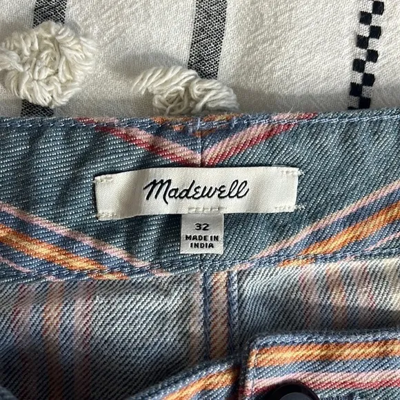 Madewell • Emmett shorts in rainbow stripe