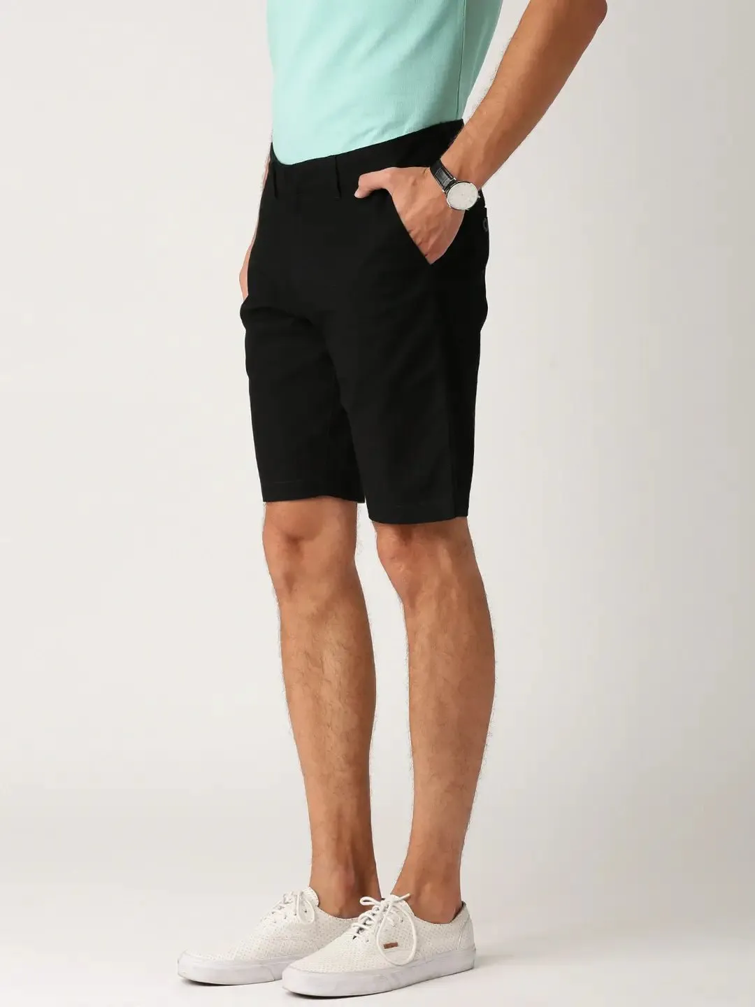 Men Black Solid Regular Fit Regular Shorts