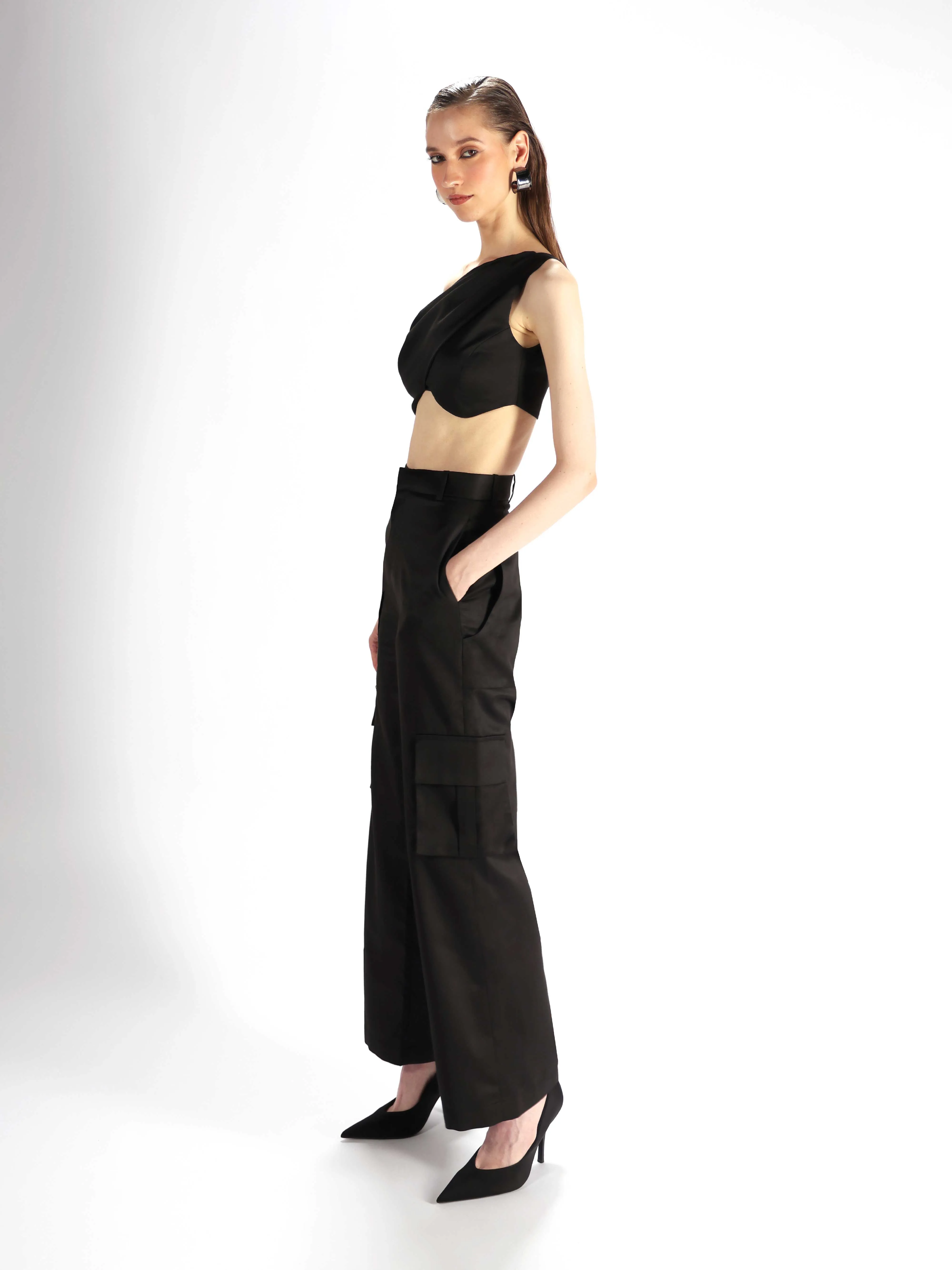 Noire Cargo and Underwire Top Set