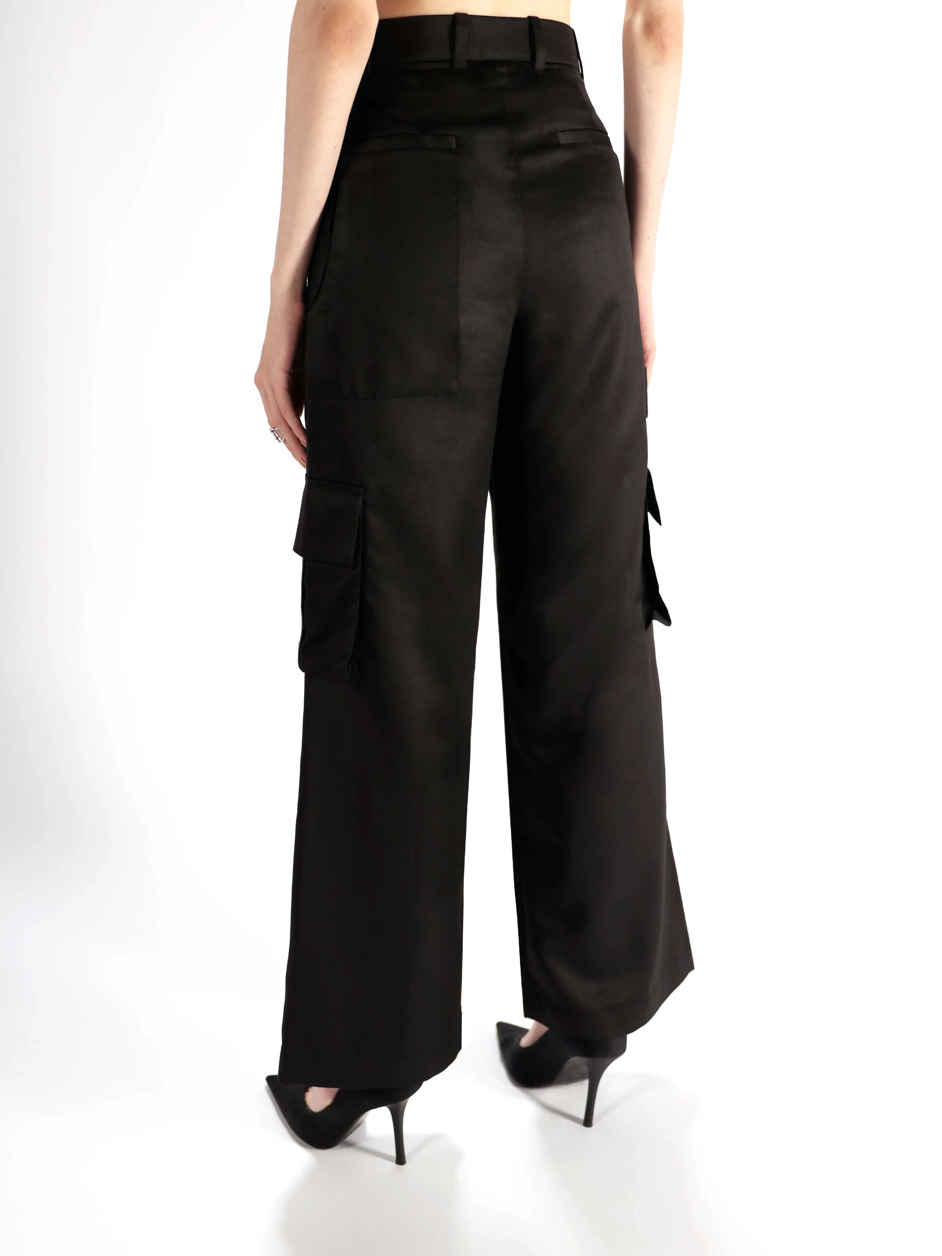 Noire Cargo and Underwire Top Set