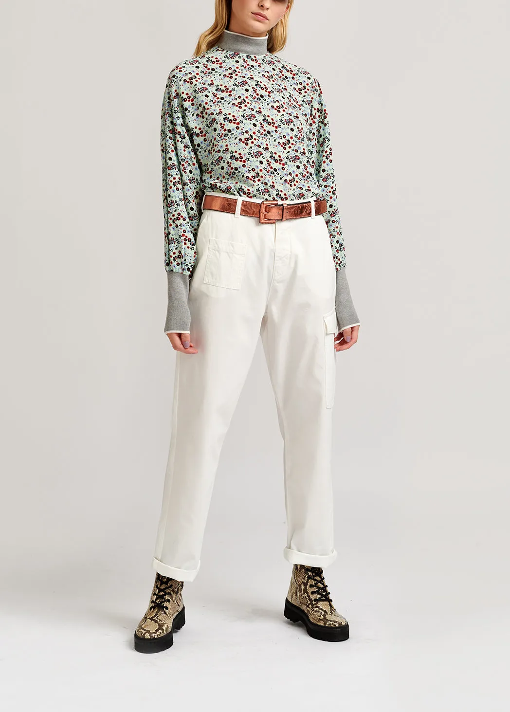 Off-white cotton cargo pants