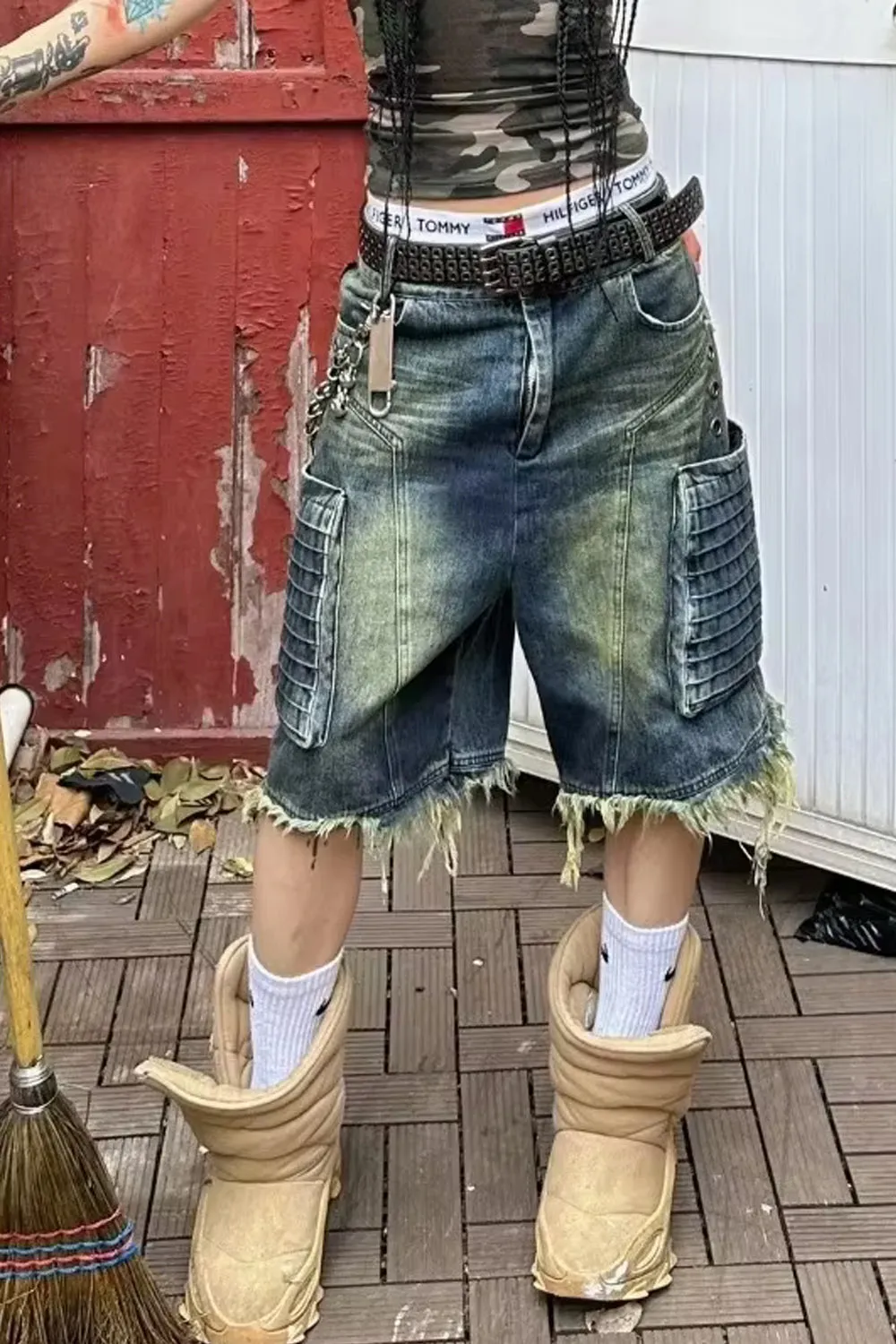 Retro Hip Hop Cargo Pockets Denim Shorts