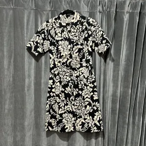Rickie Freeman Teri Jon Black and Tan Hawaiin Print Collared Button Down Dress