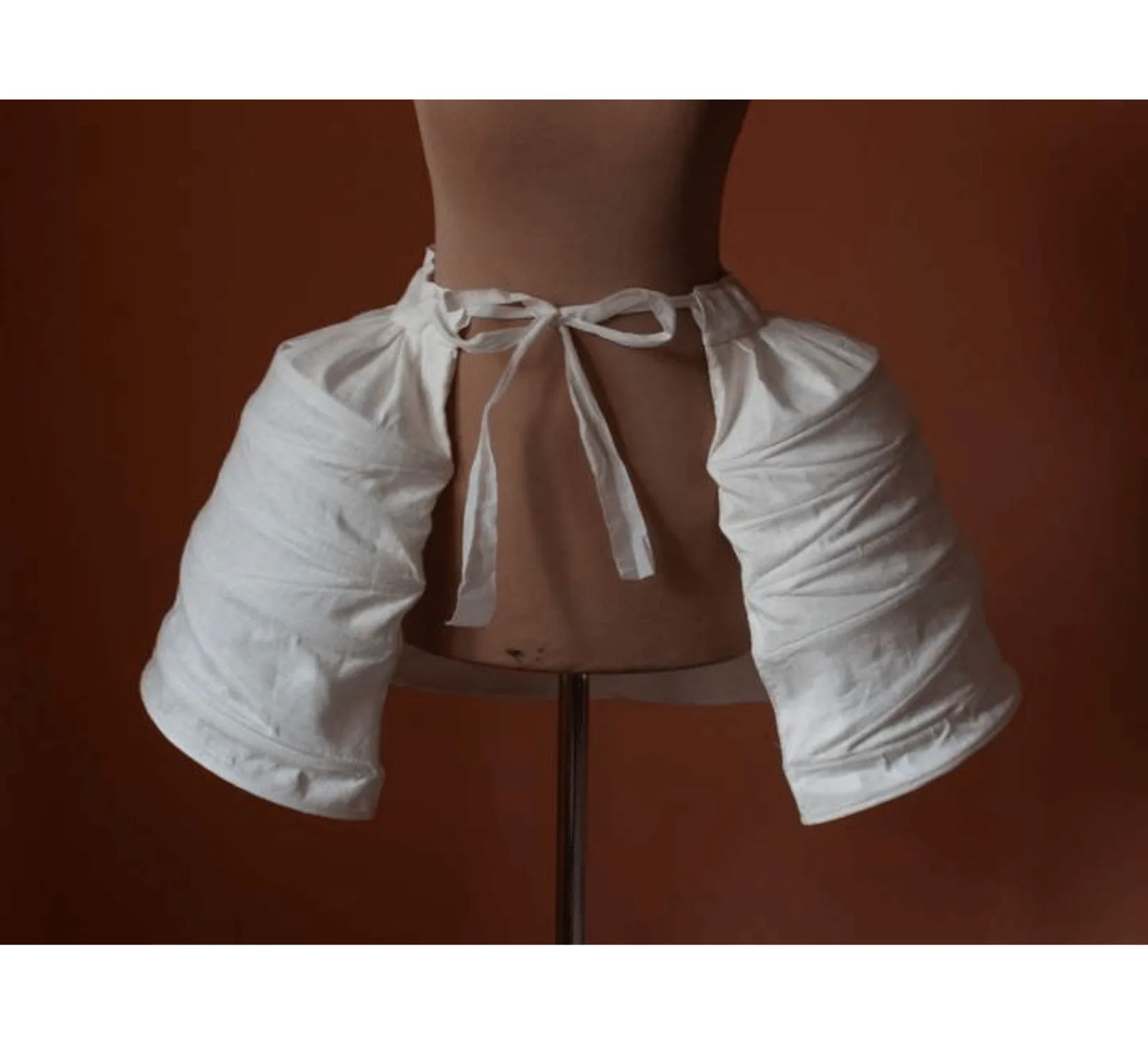Rococo pannier