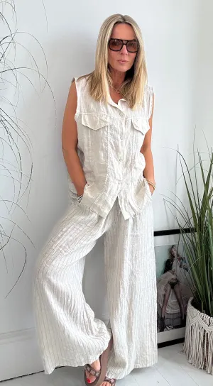 Sleeveless linen shirt cream