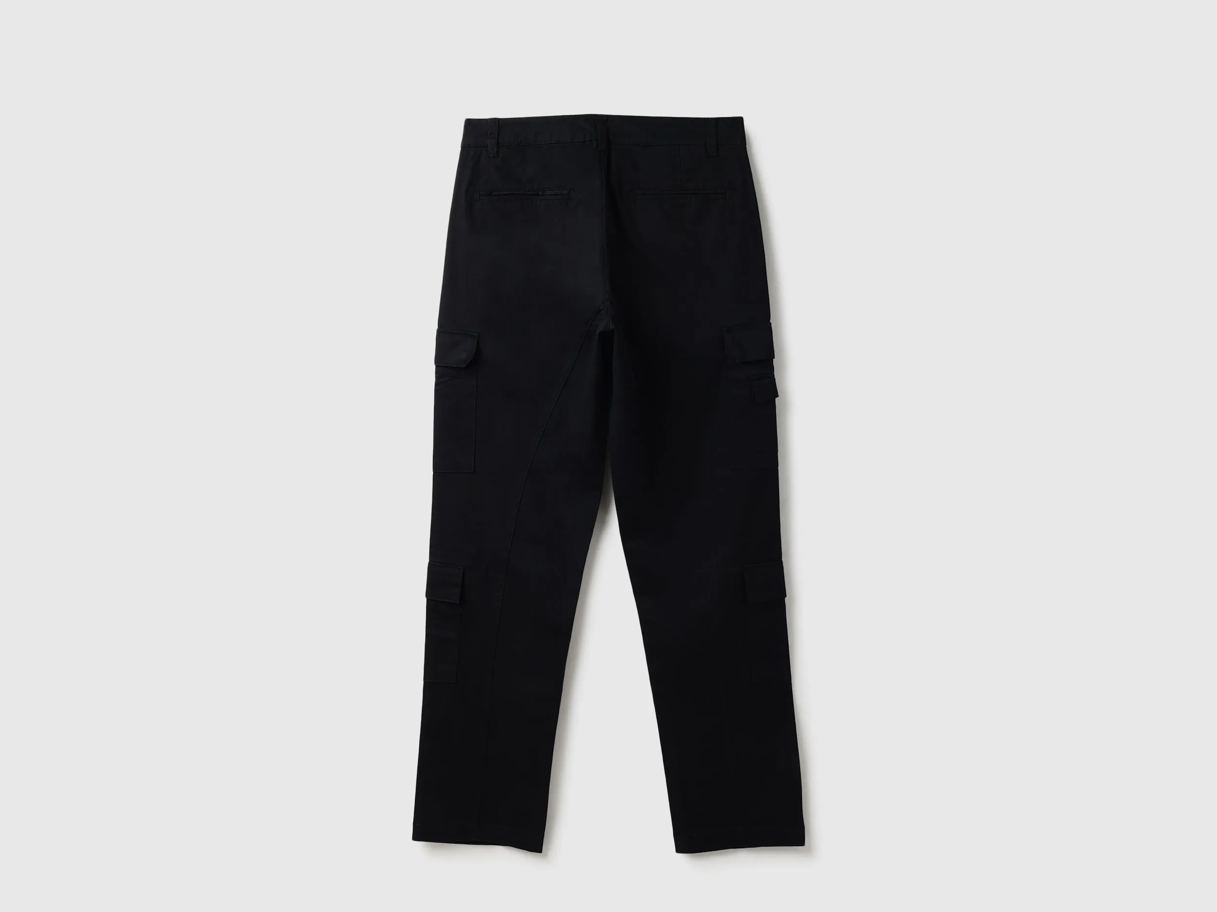 Solid Straight Fit Broken Twill Washed Cargo Pants