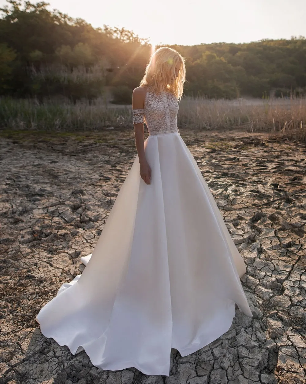 The Sales Rack-Bridal Dress New Design Lace And Satin With Button Back