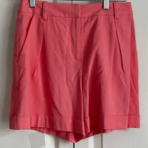 TRINA TURK WOMENS SHORTS, CORAL, size 2