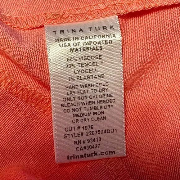 TRINA TURK WOMENS SHORTS, CORAL, size 2