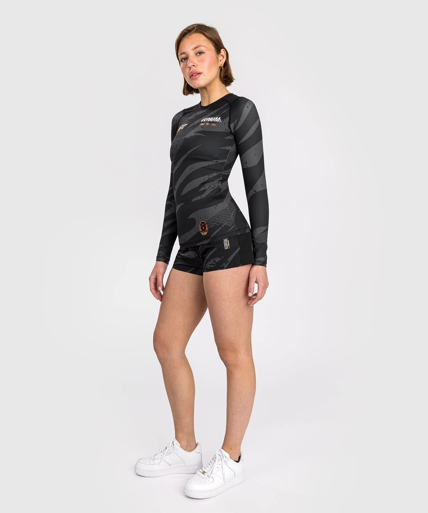 UFC Adrenaline by Venum Fight Week Rashguard A Manica Lunga da Donna - Urban Camo