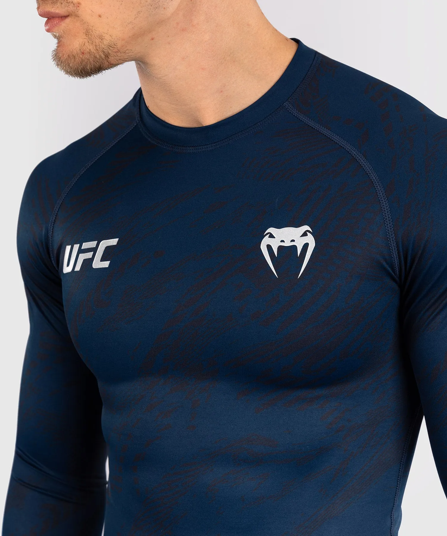 UFC Fusion by Venum Fight Week Rashguard a Manica Lunga Performance per Uomo - Blu oceanico