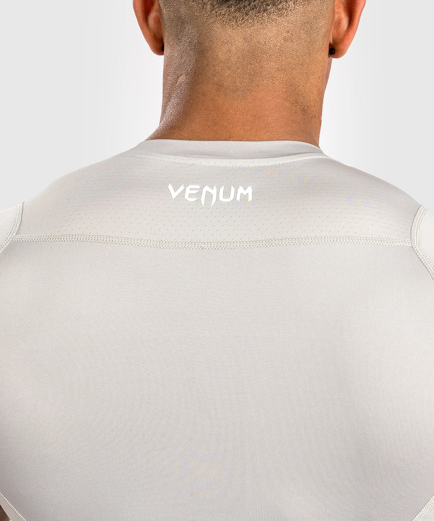 Venum Attack Heren Korte Mouw Rashguard - Zand