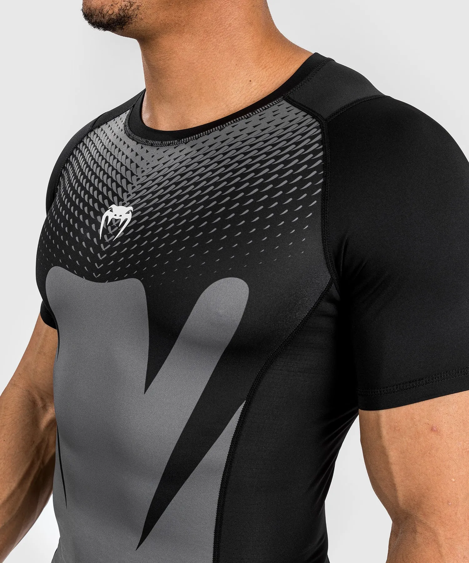 Venum Attack Heren Korte Mouw Rashguard - Zwart/Grijs