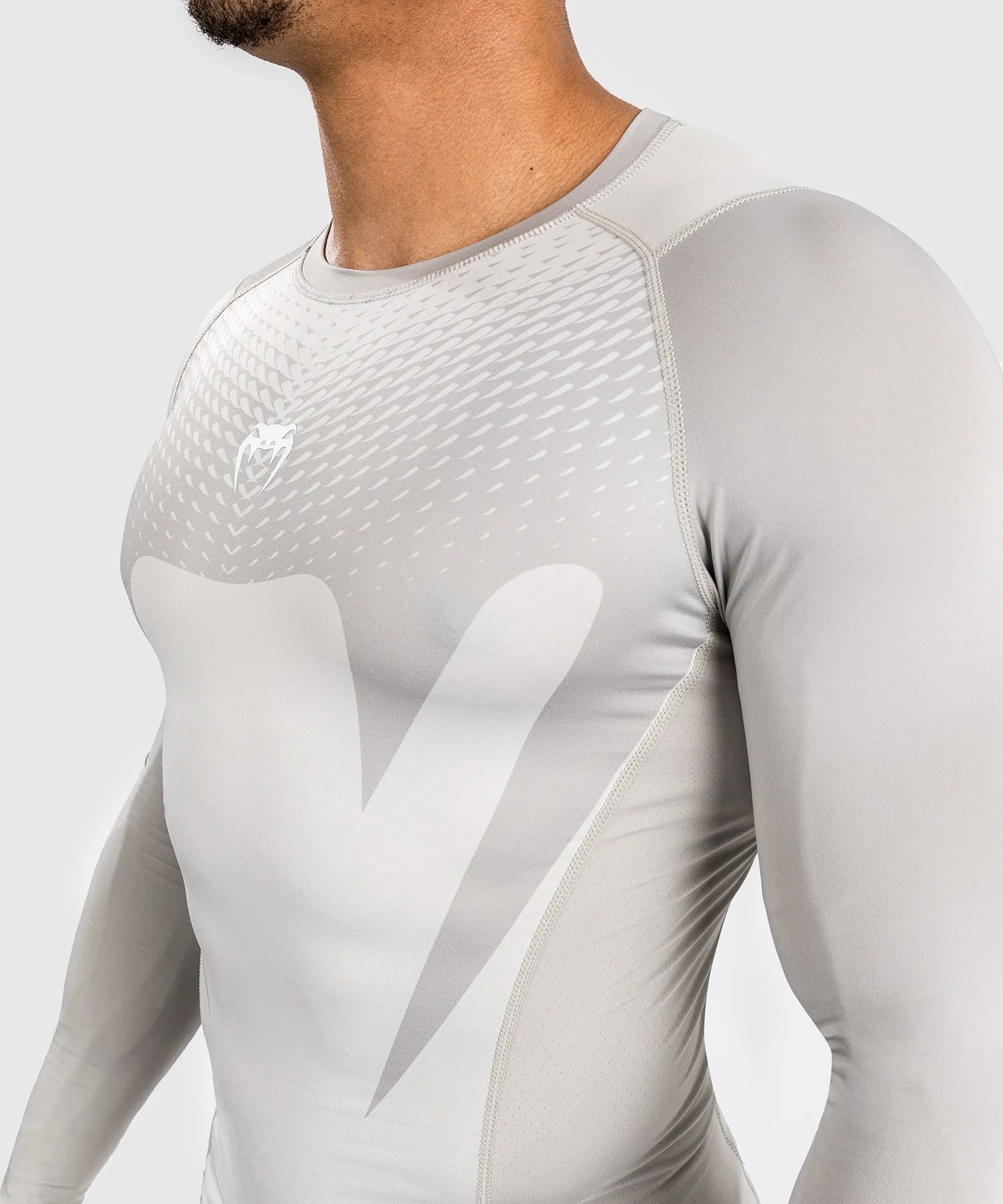Venum Attack Rashguard a Maniche Lunghe da Uomo - Sabbia