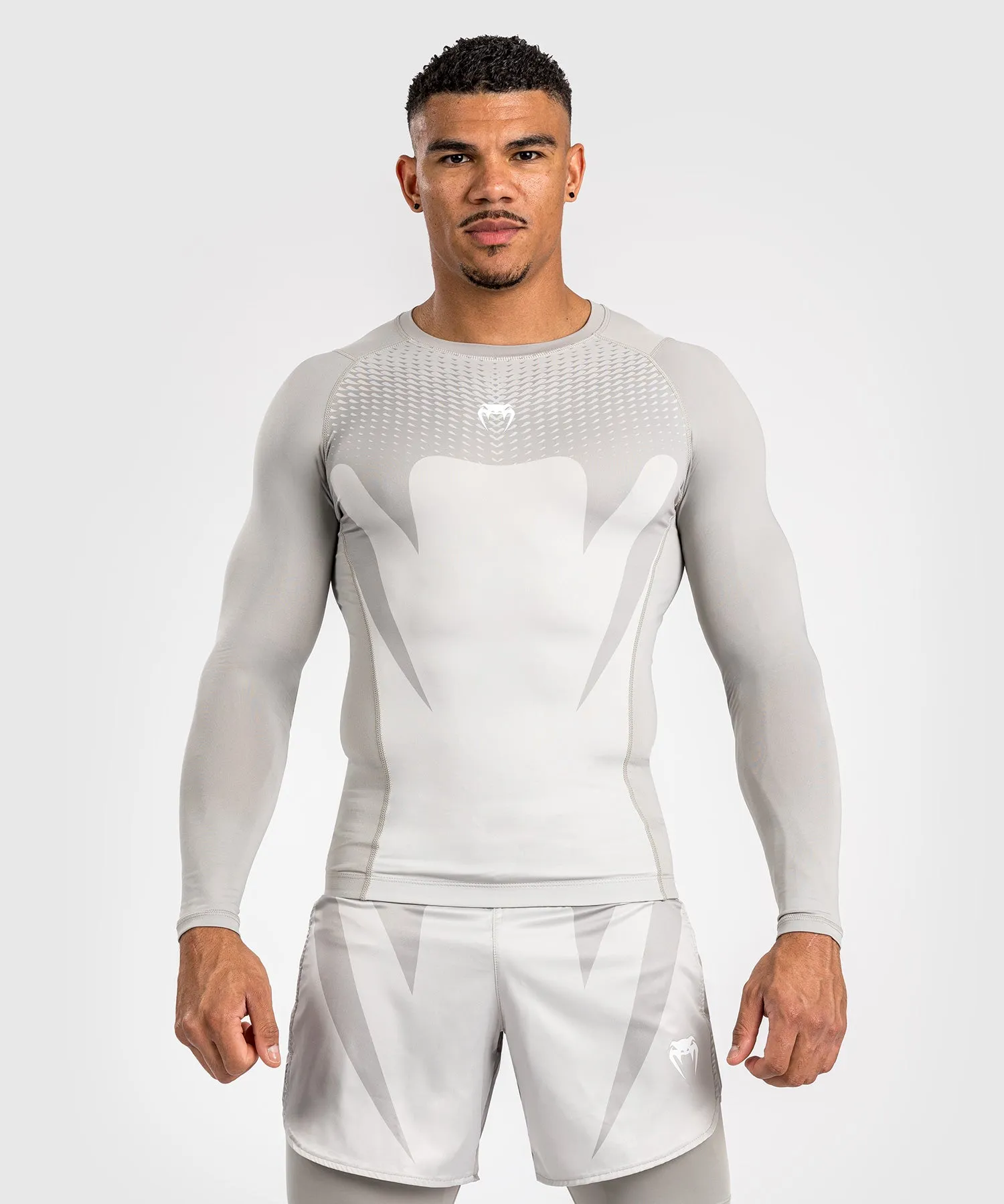 Venum Attack Rashguard a Maniche Lunghe da Uomo - Sabbia