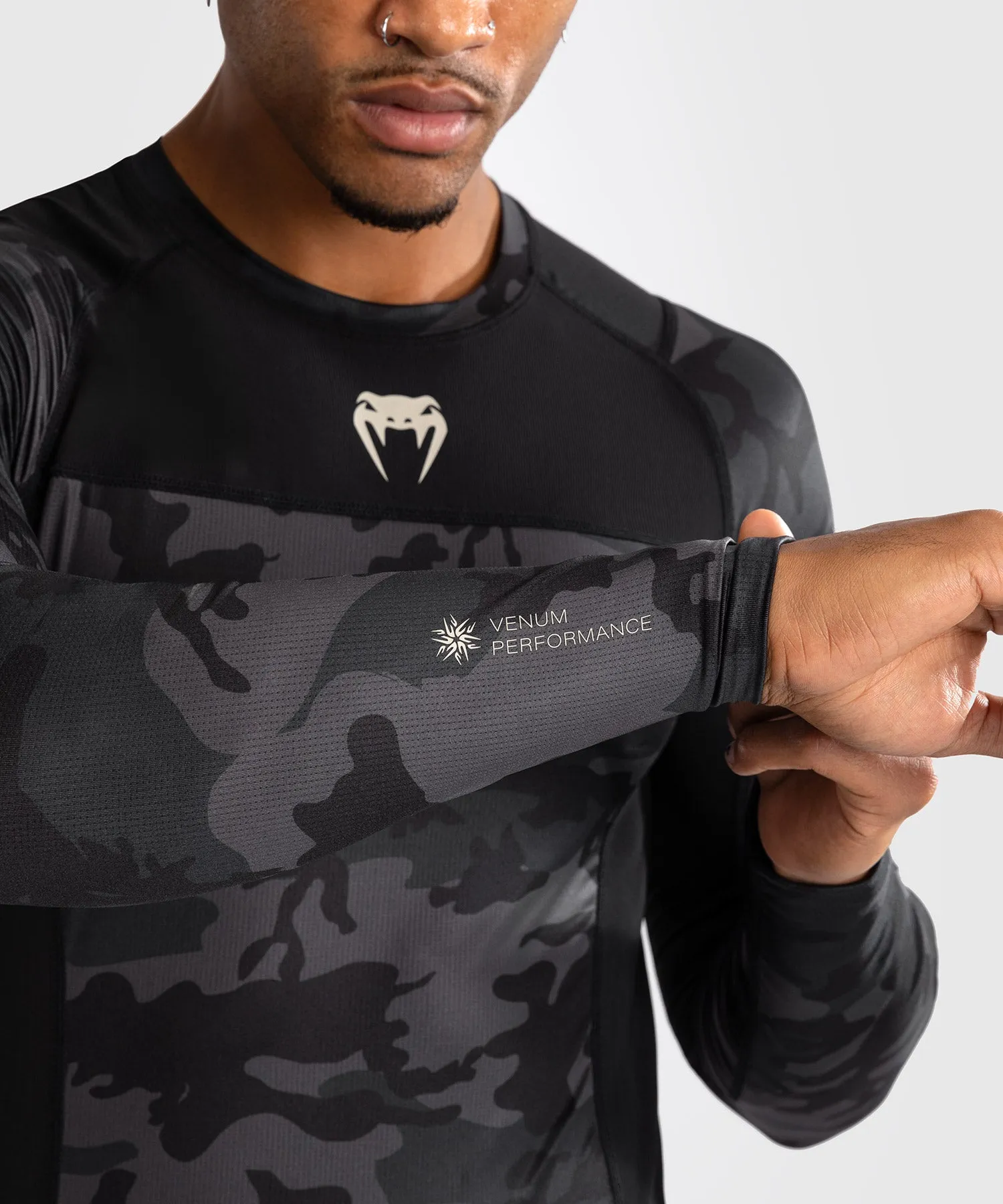 Venum G-Fit Air Rashguard Maniche Lunghe da Uomo - Camo Digitale Urbano