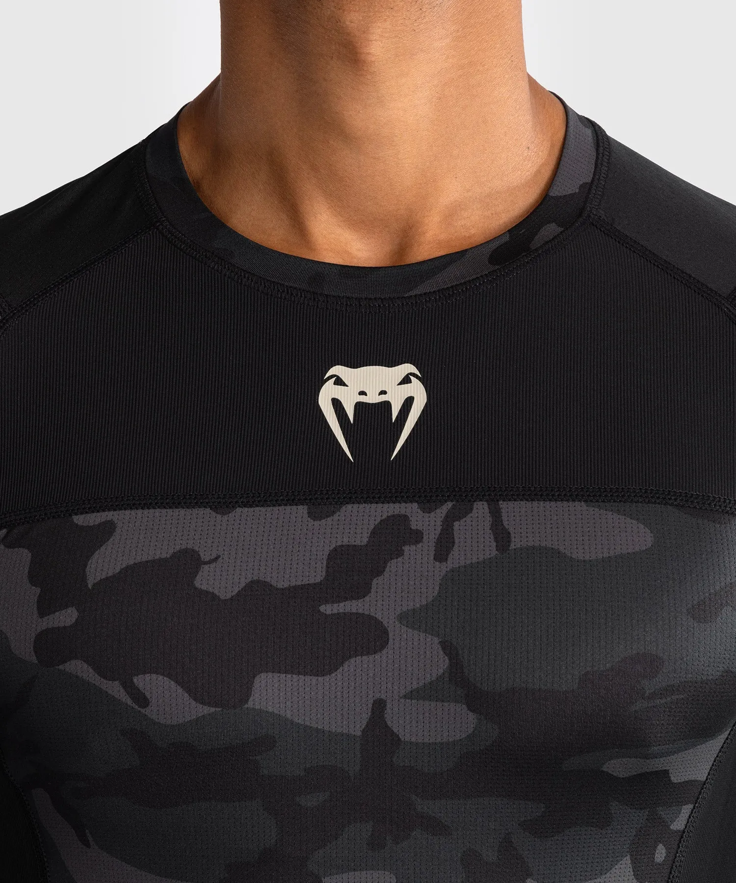 Venum G-Fit Air Rashguard Maniche Lunghe da Uomo - Camo Digitale Urbano