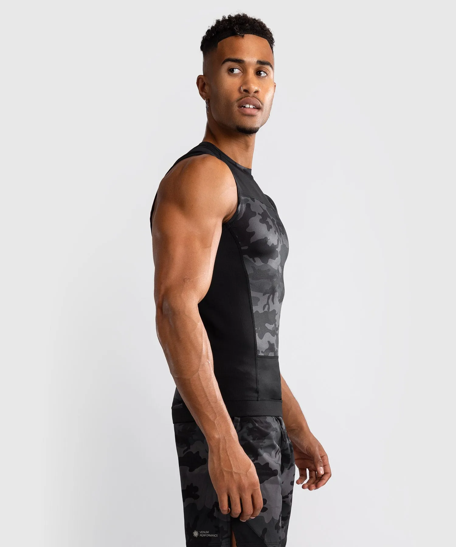 Venum G-Fit Air Rashguard Senza Maniche da Uomo - Camo Urbano Digitale