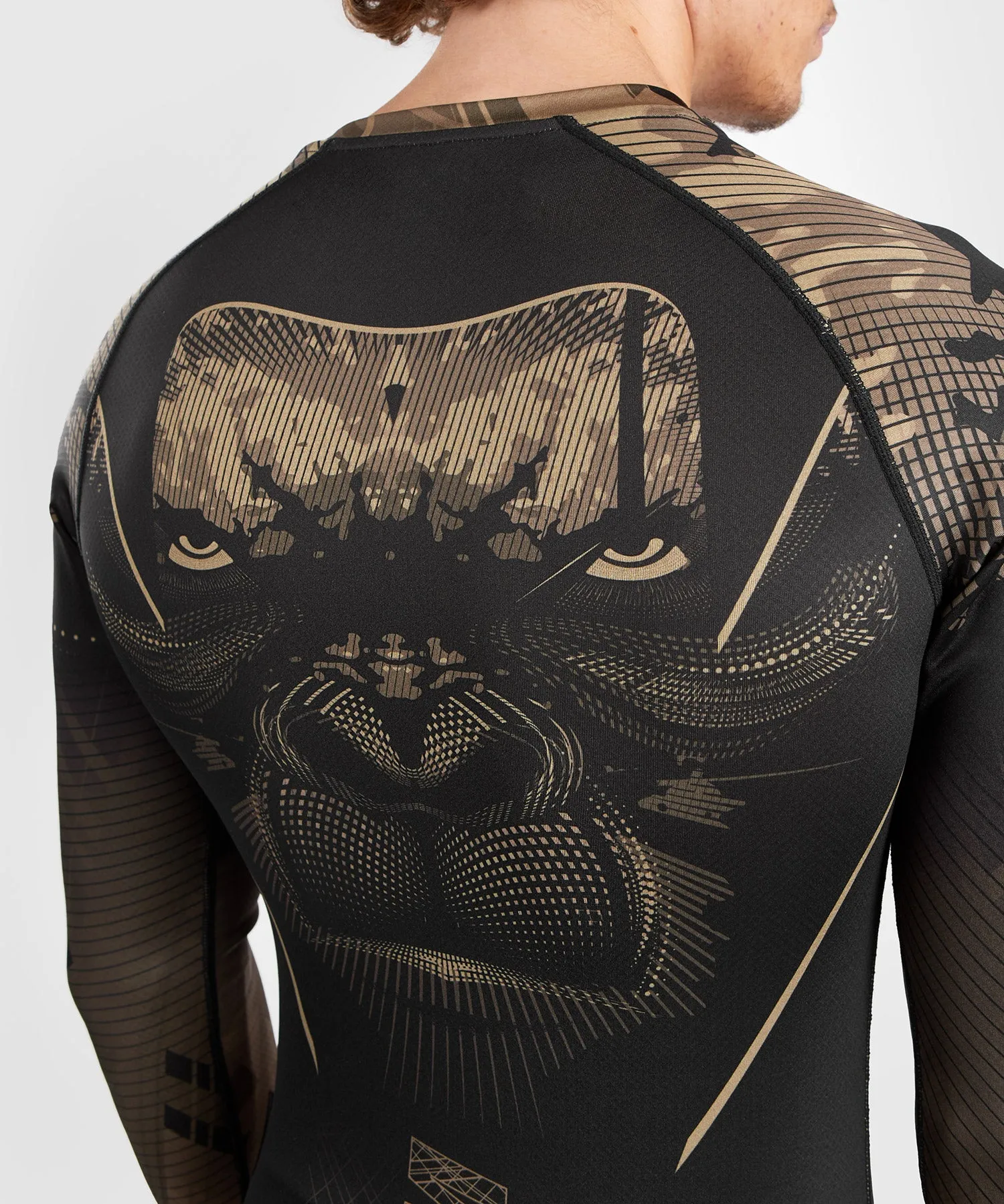 Venum Gorilla Jungle Rashguard a Maniche Lunghe - Nero/Sabbia