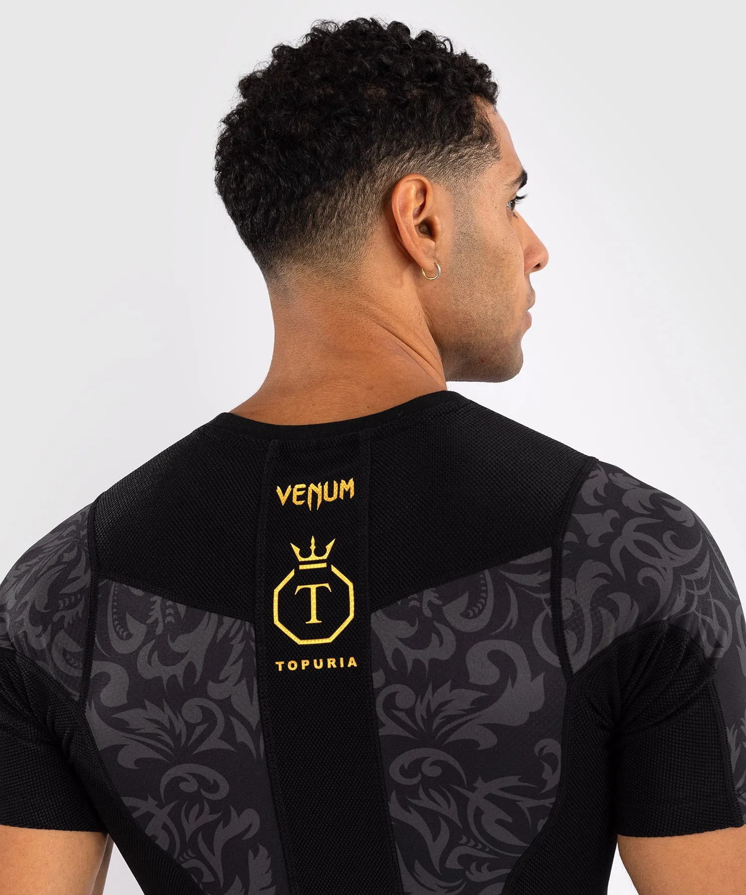 Venum x Topuria Unmatched Edition Maglietta a Maniche Corte Rashguard - Nero/Oro