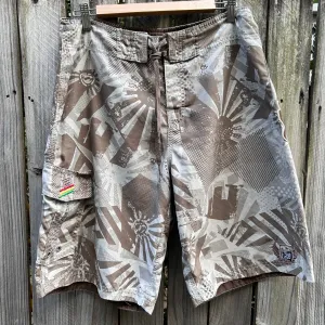 Y2K Billabong boardshorts W33’